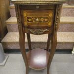 699 4375 LAMP TABLE